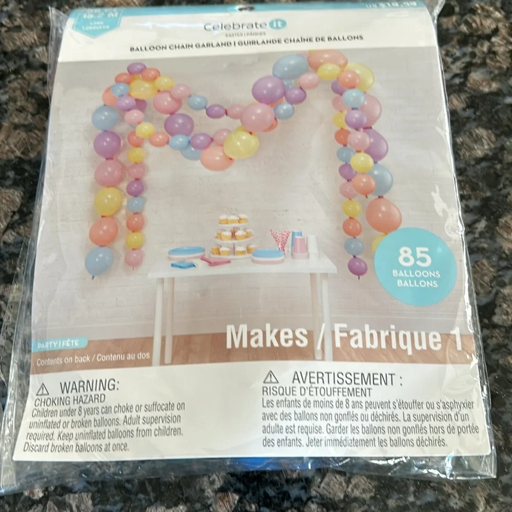 CELEBRATE IT 50 FT BALLOON CHAIN GARLAND NWT